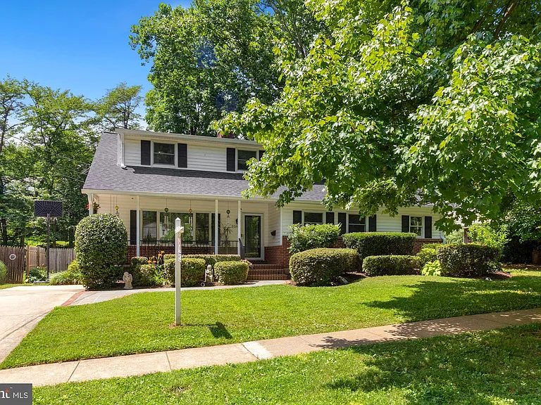 9504 Wadsworth Dr — Photo 1