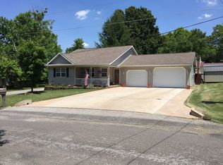 312 N Sangamon Ave, Vandalia, IL 62471