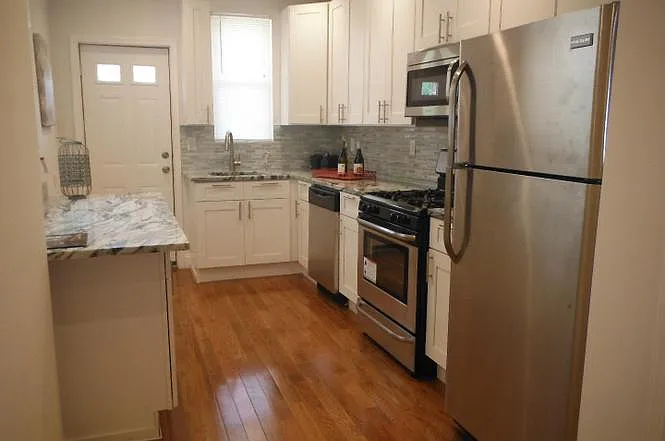 1537 S Chadwick St — Photo 6