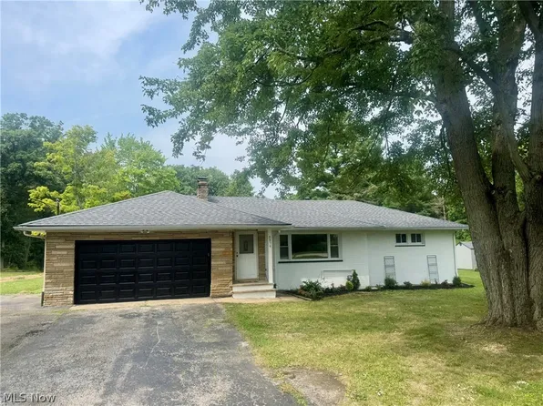 8839 Billings Rd, Willoughby, OH 44094