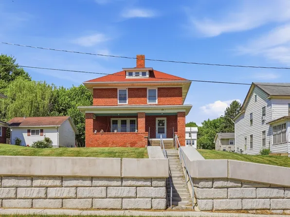 407 N Washington St, Hanover, IL 61041