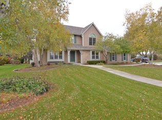 220 Blue Heron Cir, Racine, WI 53406