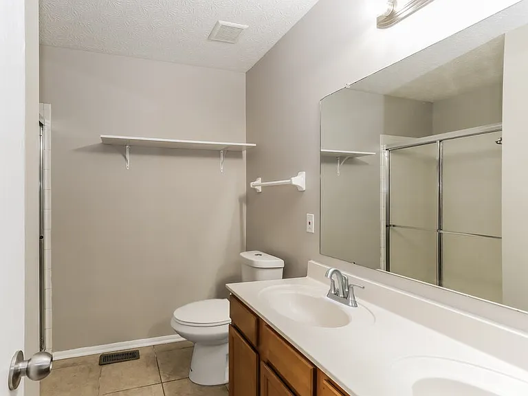 6280 Marengo St — Photo 12