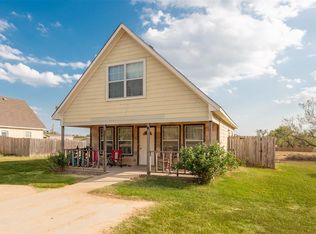 11003 Shady Oaks Dr, Runaway Bay, TX 76426