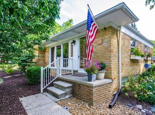33971 Glenview Dr, Farmington, MI