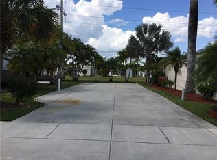 1477 Diamond Lake Cir, Naples, FL 34114