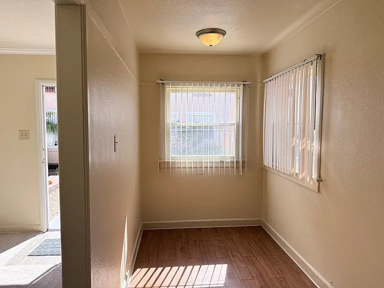 205 S Citron St #11 — Photo 15
