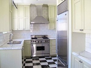 Kitchen :: 1999 Broadway 61