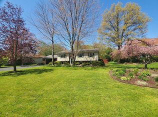 319 Old Oak Dr, Cortland, OH