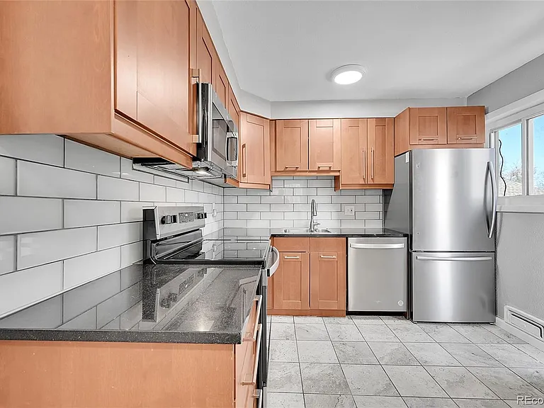 5635 Nebraska Way — Photo 11