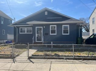 45 Coolidge Ave, Parlin, NJ 08859