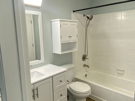 4th image of 7901 Mayfair Dr APT 4