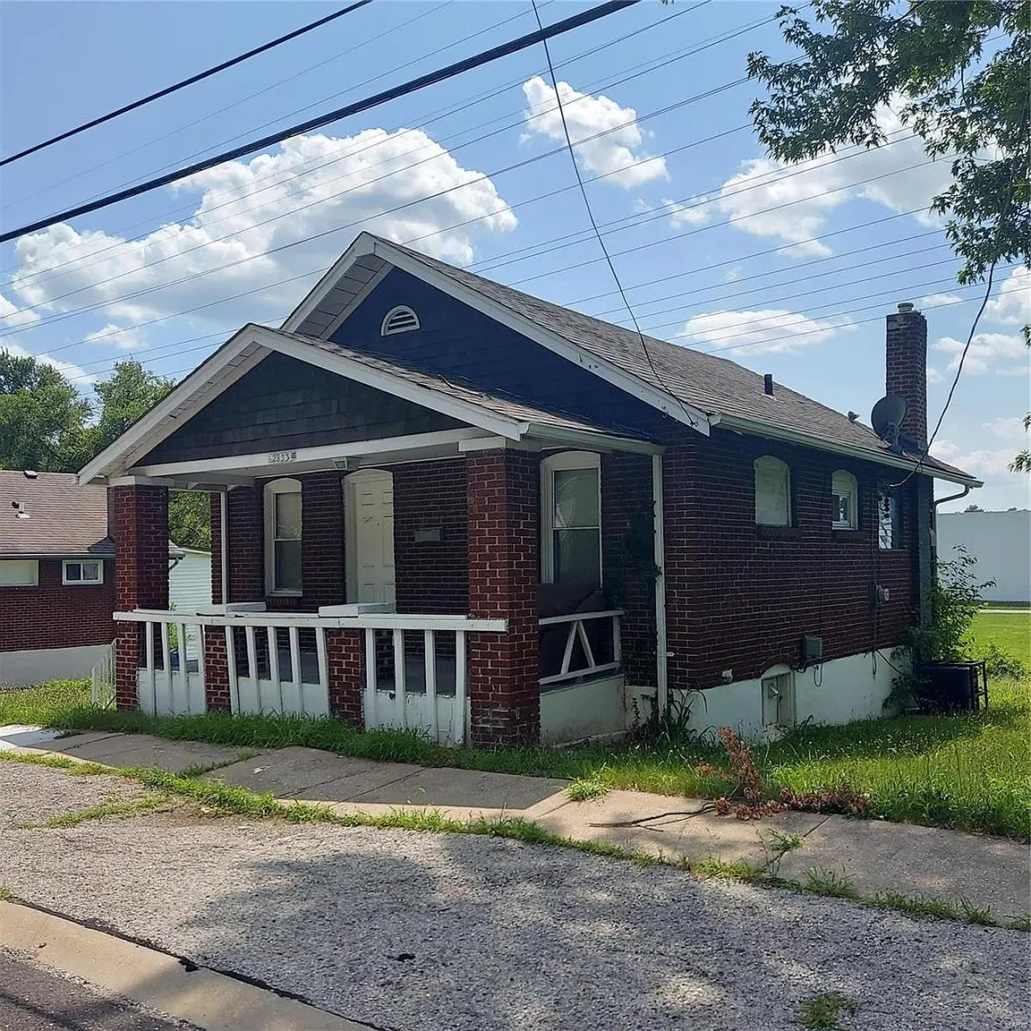 2833 Wheaton Ave photo 1