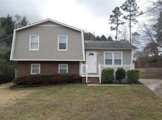 1208 W Rollingwood Cir, Winston Salem, NC 27105