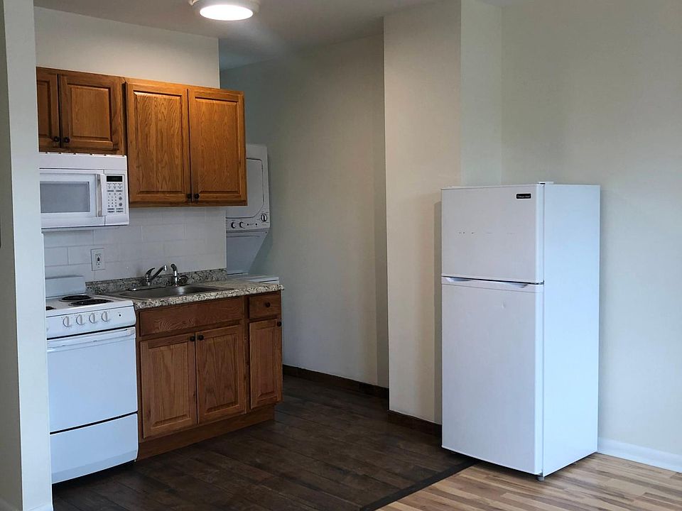 1st image of 140 S 50th St Floor 3