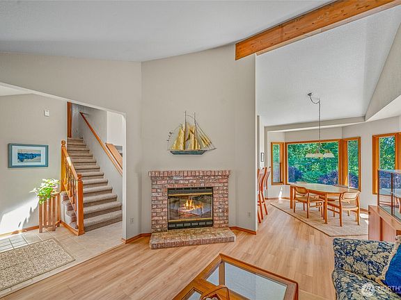 4th image of 2316 Burbank Avenue NW