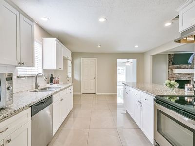 11703 One Token Dr, Houston, TX, 77065