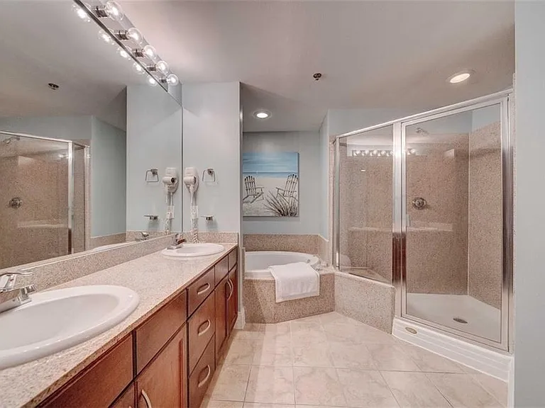 9860 Thomas South Dr S #711 — Photo 16