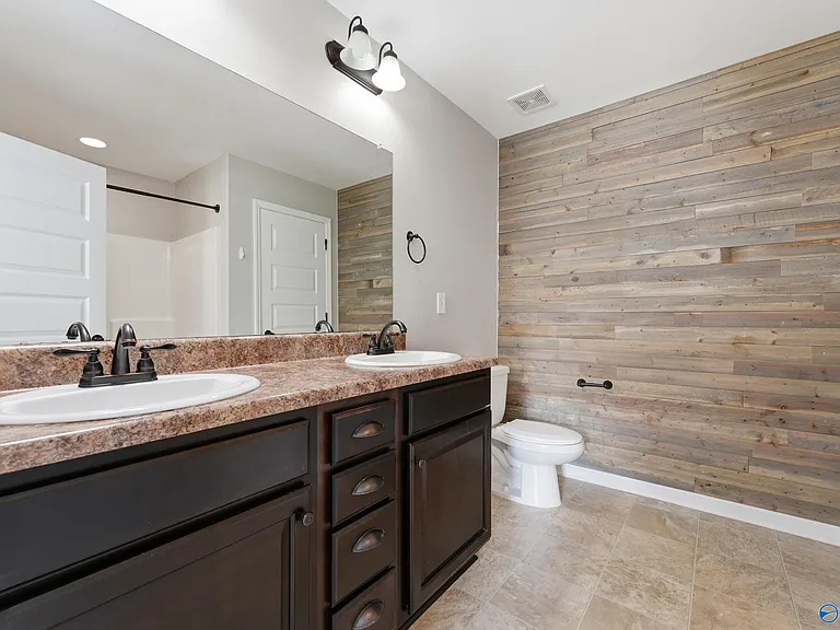 174 Walkers Hill Rd — Photo 13