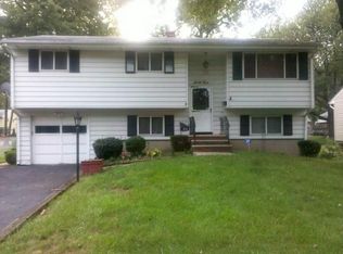 64 Vera St, Piscataway, NJ 08854