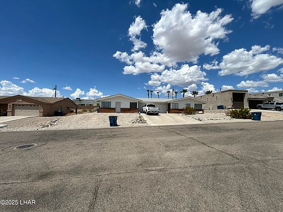 3rd image of 2381 Shorewood Dr