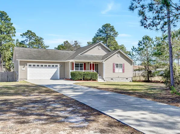 477 Sand Ridge Rd, Hubert, NC 28539