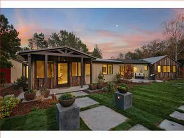 55 Stonegate Rd, Portola Valley, CA 94028