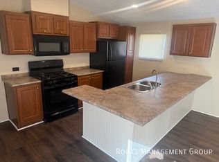 3831 SW South Park Ave LOT E21, Topeka, KS 66609