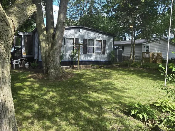 6041 Flagstone Dr, Jackson, MI 49201