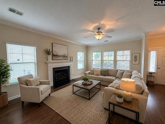 2nd image of 815 Burnview Ln