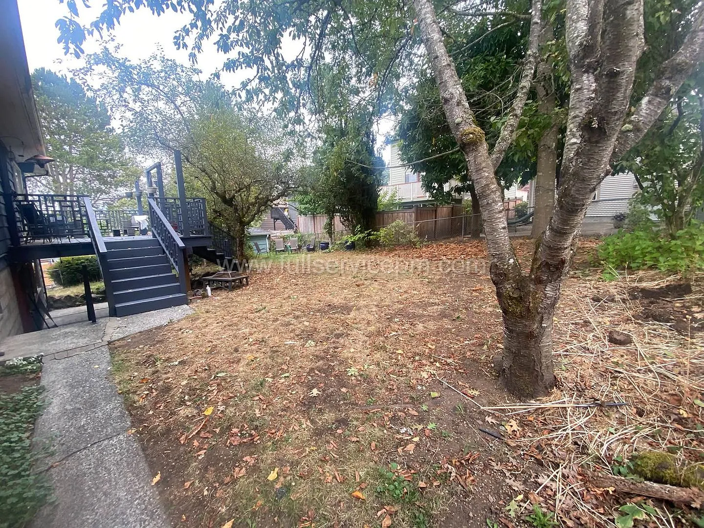 Spacious 1BR + Bonus Room | 1,200 SF | Yard & Patio | Dog Friendly — Photo 2