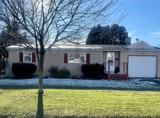 27 Chapel St, Seneca Falls, NY 13148