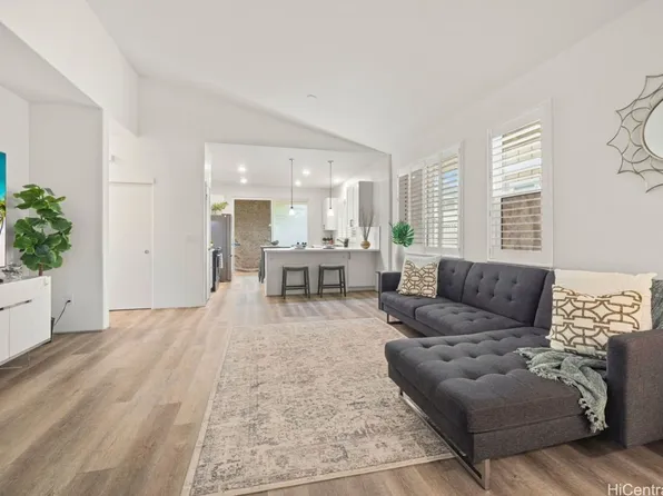 94-1118 Haleululaau St, Waipahu, HI 96797