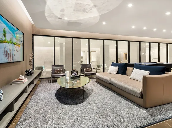 49 Chambers Street image 14 of 25