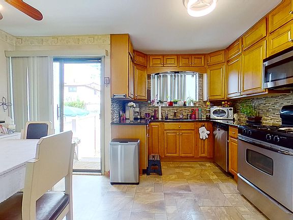 5th image of 247 Elverton Ave