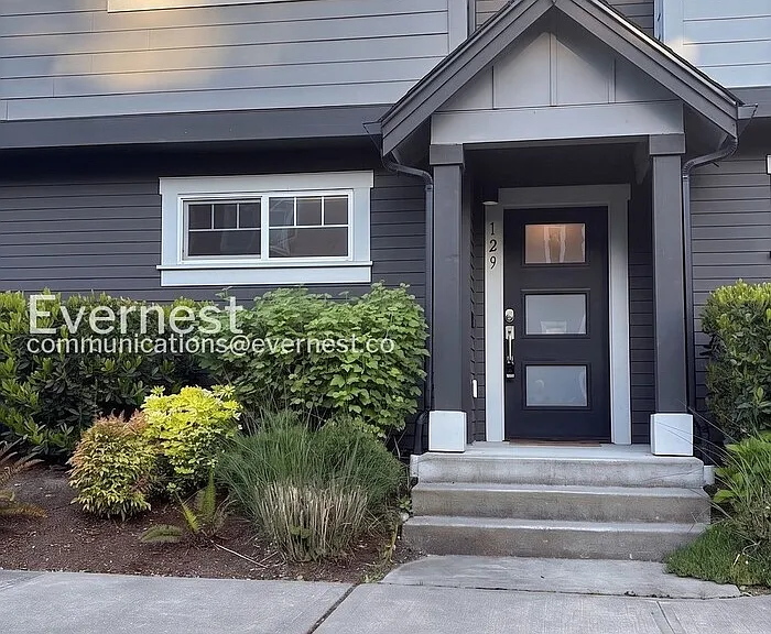 129 SW 185th Ln — Photo 2