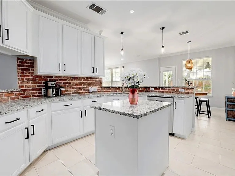1705 Azalea Dr — Photo 8