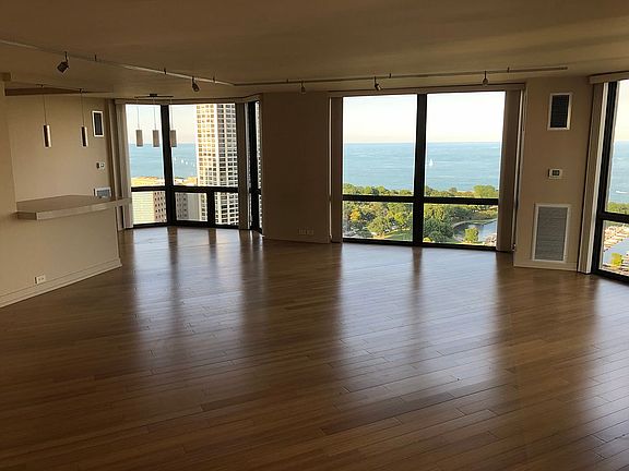 Living Room / Dining Room