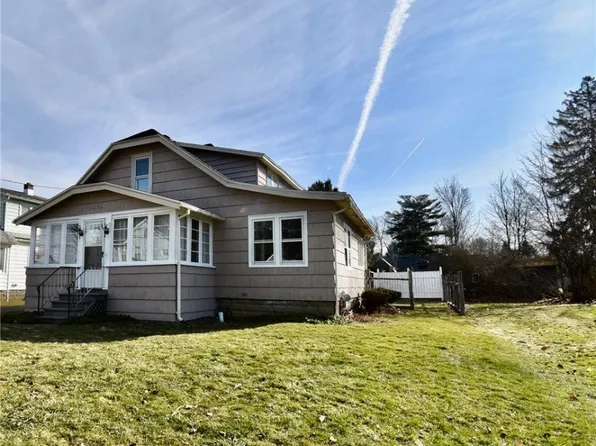 33 S Alleghany Ave, Jamestown, NY 14701