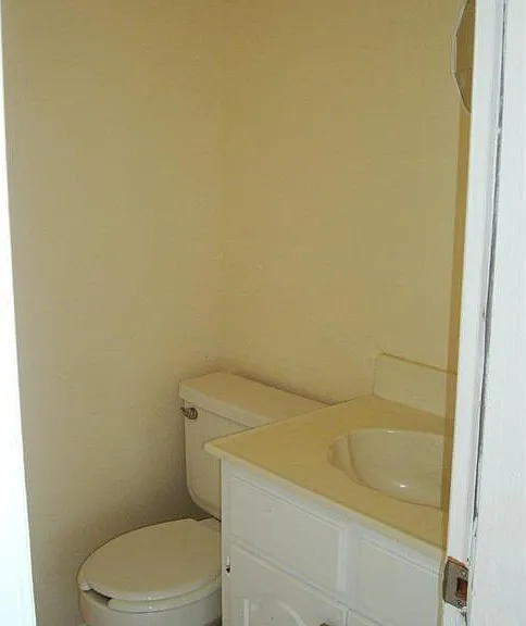 7401 Lakehurst Rd — Photo 20