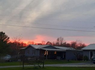 212 Tom Stamper Rd, Frenchburg, KY 40322