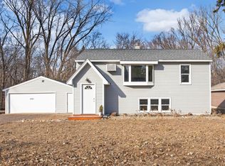 2261 Hillview Rd, Mounds View, MN 55112