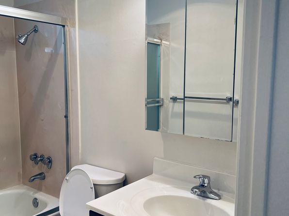 2084 Ascot Dr APT 16