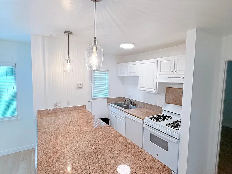 2907 State St #1 — Photo 4