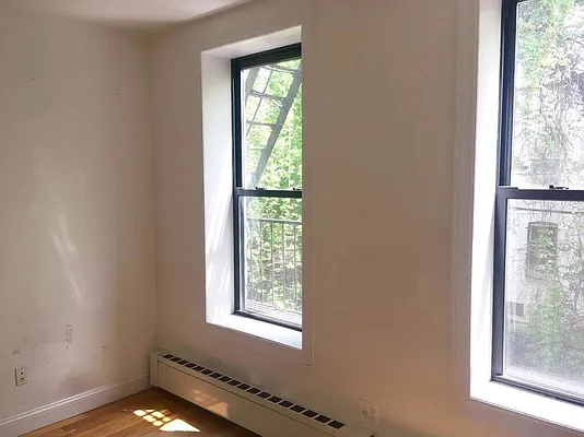 Rented by Premier Metro Realty Corp | media 6