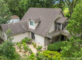 27W376 Hoy Rd, Warrenville, IL 60555