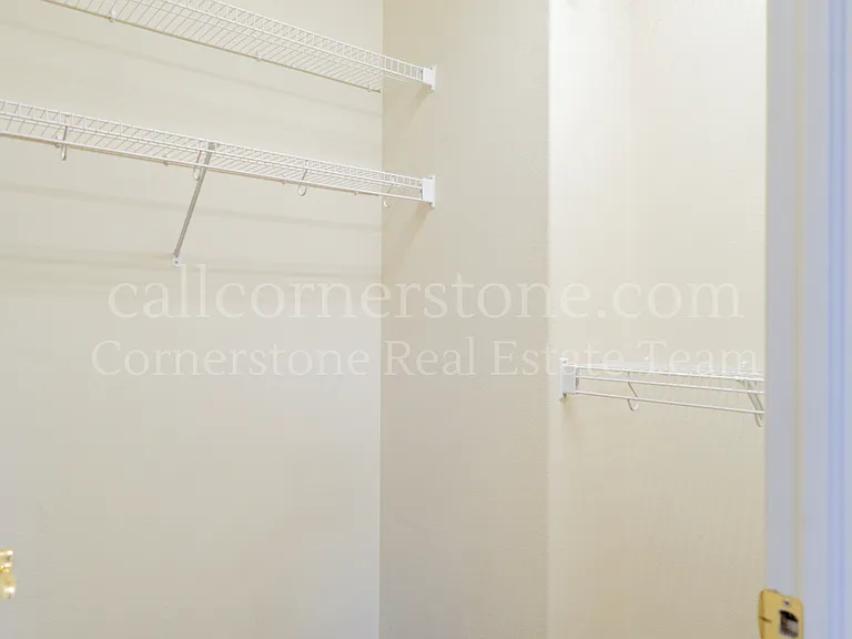 3305 Hollycrest Dr — Photo 25