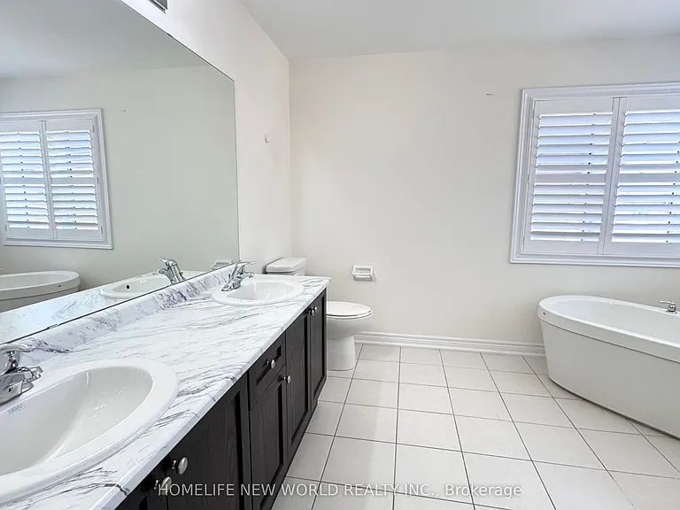 32 Falconridge Ter — Photo 12