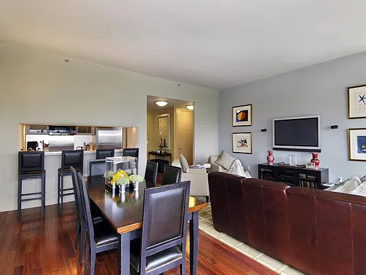 Rented by Sotheby's International Realty | media 10