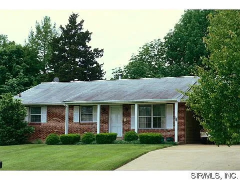 2007 Golfview Dr photo 1